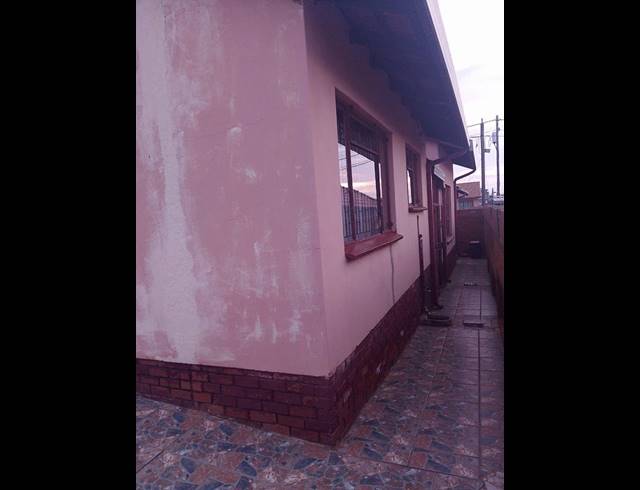 3 BEDROOM PROPERTY TO RENT IN SOSHANGUVE M